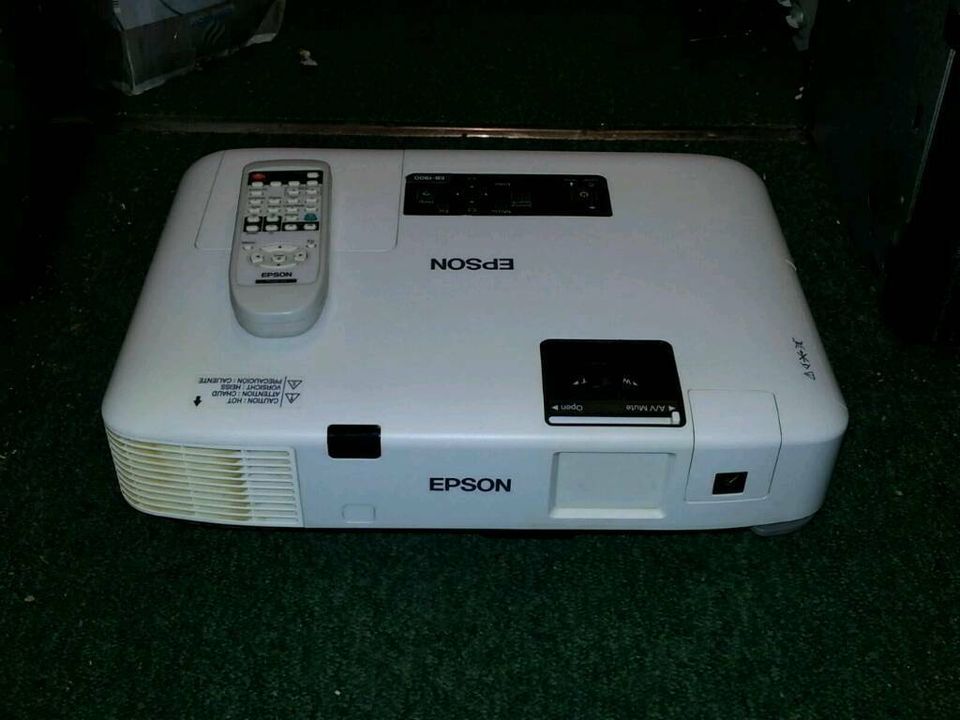 EPSON H326B LCD-Projektor, Beamer, sehr guter Zustand!