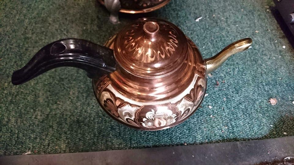 Türkischer Samowar mit Kanne, Holzkohle, wurde noch nicht benutzt