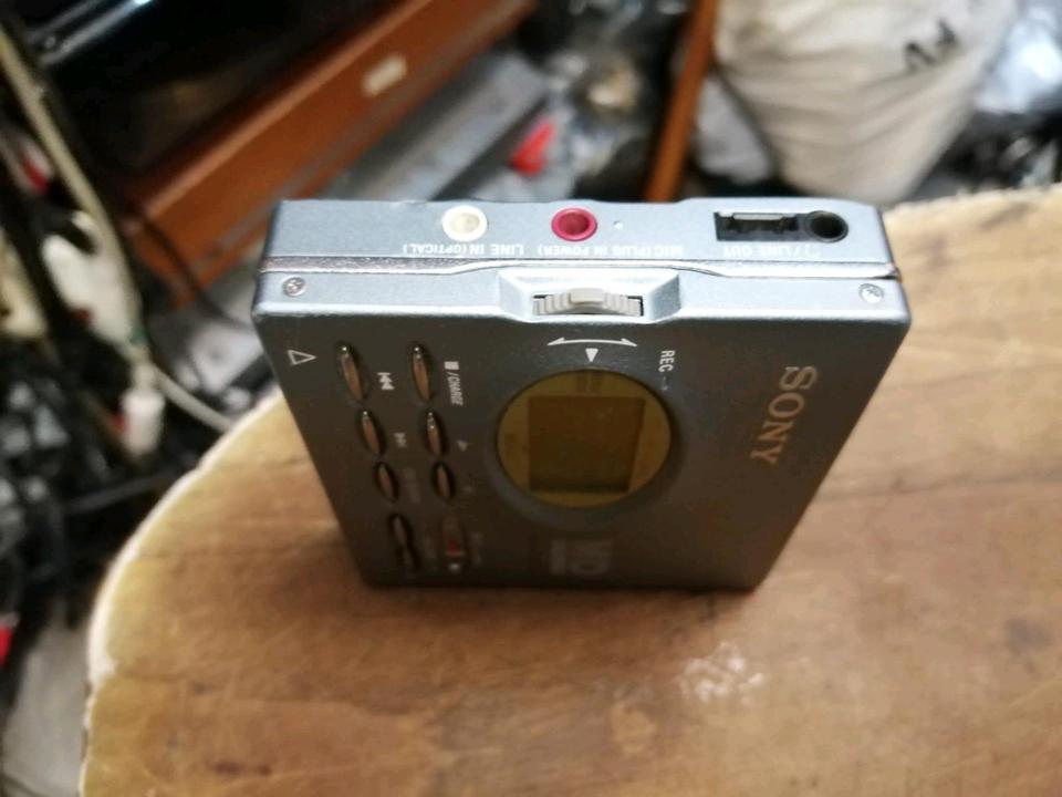 SONY MZ-R91, portabler MiniDiscman mit Original-Adapter!!
