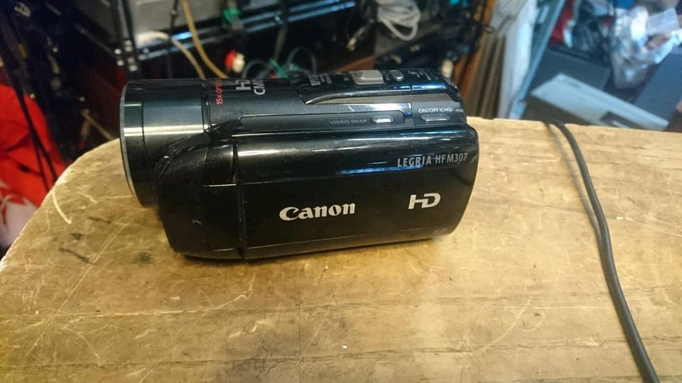 CANON LEGRIA HF M307 E, Videocamera mit Zubehör!!