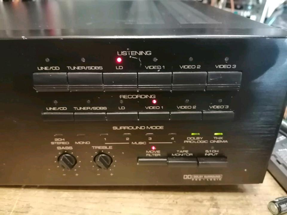 ROTEL RSP-980 Surround Sound Prozessor.