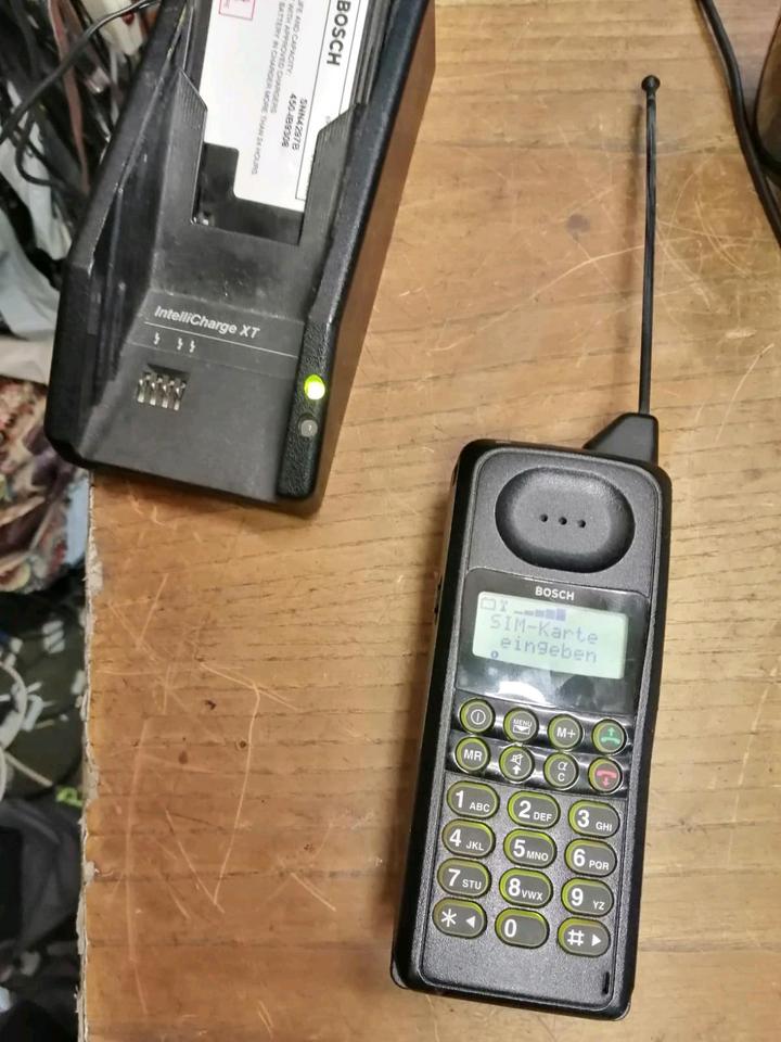 BOSCH CARTEL SL 2G1.0, altes Handy-Modell mit Zubehör!!!