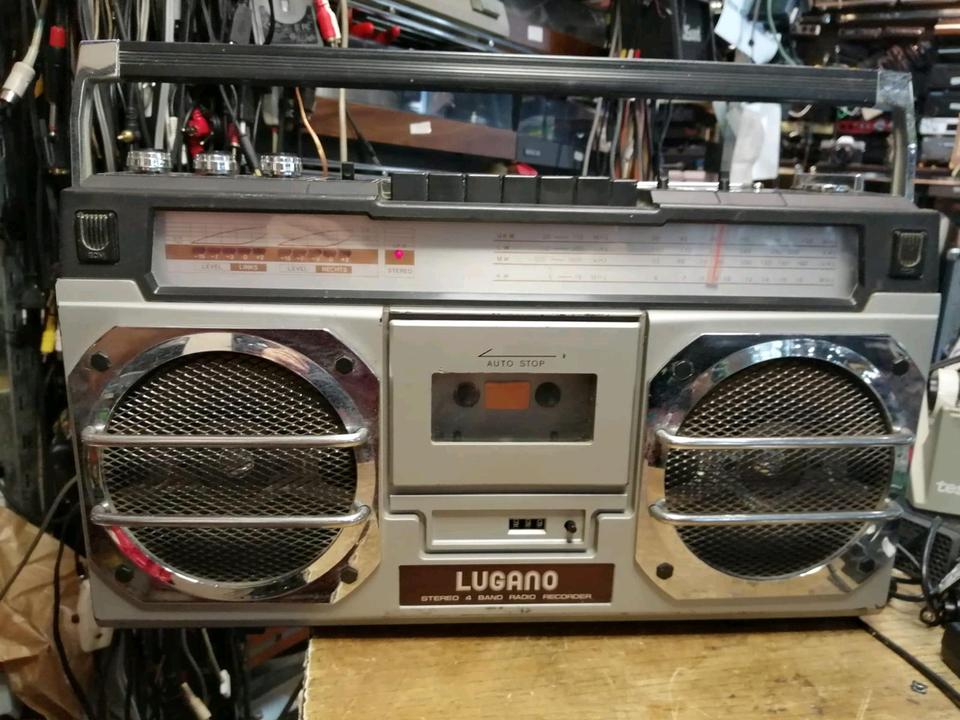 LUGANO Modell: 114, Radio-Cassetten-Recorder, etwas DEFEKT!!!