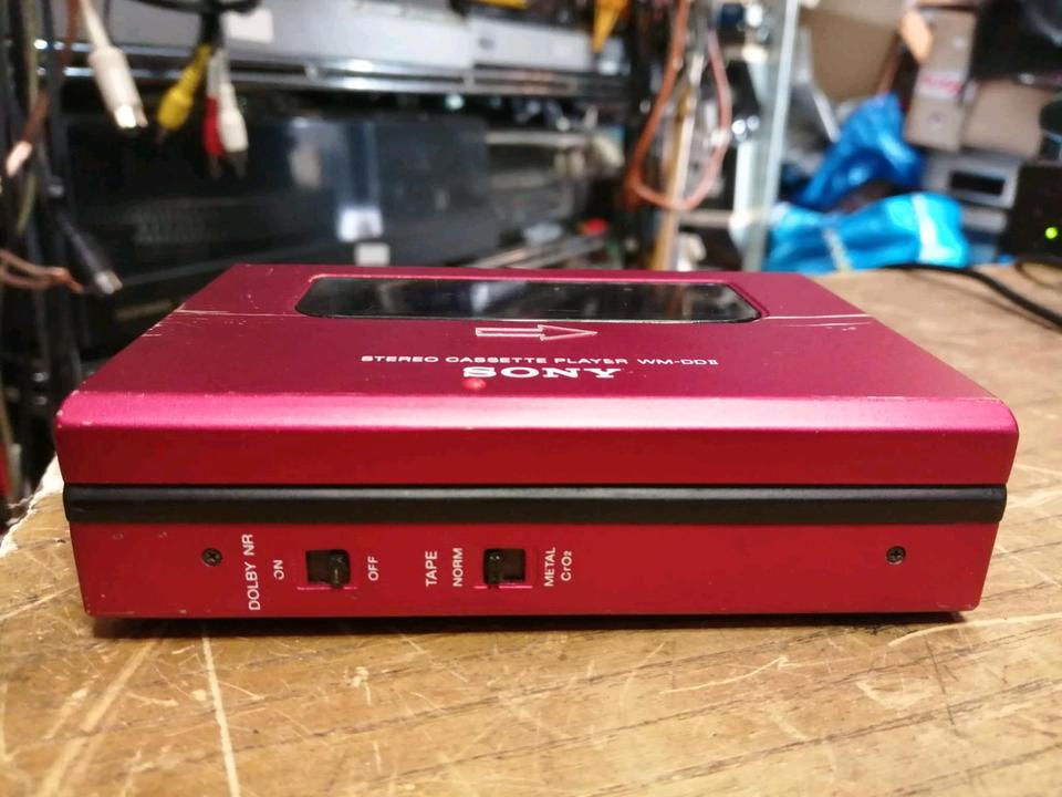 SONY WM-DDII Walkman ohne Adapter, etwas DEFEKT!!!