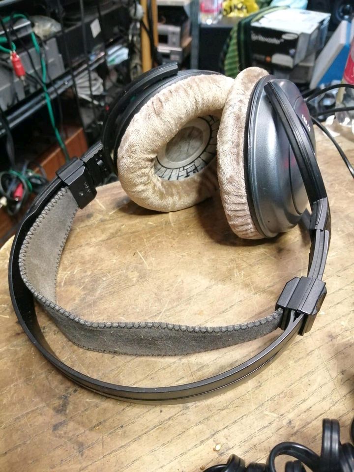 Beyerdynamic DT-931, Kopfhörer, rechte Seite etwas leise!!