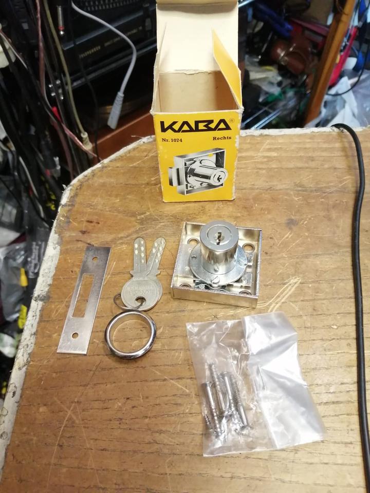 KABA Aufschraub-Riegelschloß 1074, rechts, NEU & OVP!!!