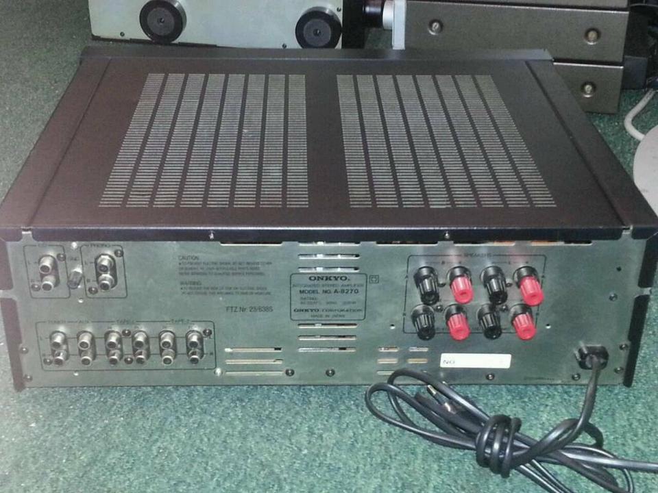 Amplifier ONKYO Integra A-8270, 330 Watt, guter Zustand! Toll!
