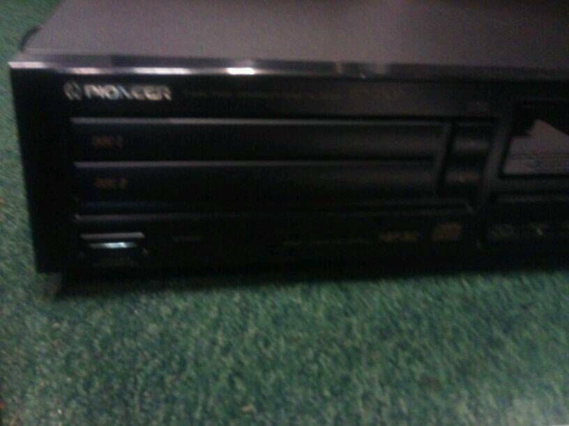 CD-Player mit 2 Fächer: PIONEER PD-T 507, guter Zustand!