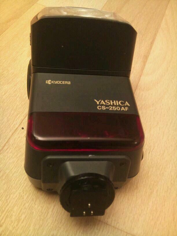 YASHICA CS-250 AF; Blitzgerät; sehr guter Zustand!!