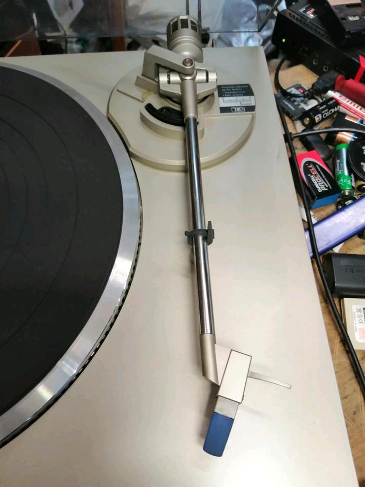 TECHNICS SL-Q300 Plattenspieler + EPC-P30 Nadelsystem!!!
