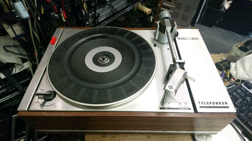 TELEFUNKEN W 230 HiFi, Plattenspieler ohne Nadel, DEFEKT!