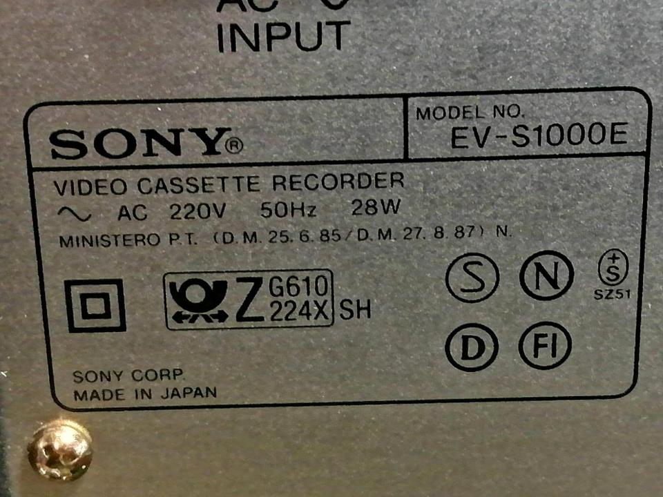 SONY EV-S9000E, Videocassettenrecorder Hi8 +Video 8 +Digital 8!!!