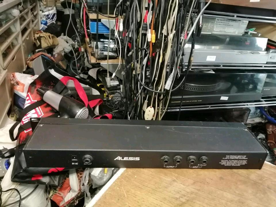 ALESIS Microverb III, mit Universal-Adapter, guter Zustand!!!