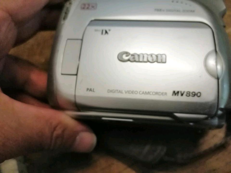 CANON MV890, MiniDV-Videocamera mit Zubehör!!!