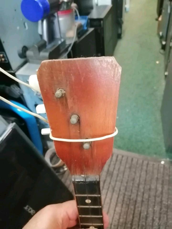 Russische BALALAIKA, 3 Saiten, guter Zustand!!!