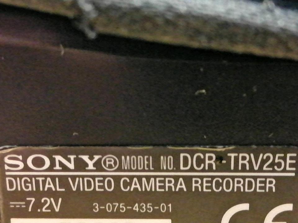 SONY DCR-TRV25E, MiniDV-Videocamera, OHNE Speicherkarte!