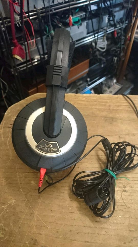 SENNHEISER HD 230, Kopfhörer, Kabel mit 5poligen Stecker