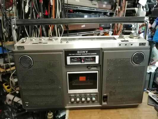 SONY CF-570S, Stereo Radio-Cassetten-Recorder, etwas DEFEKT!!