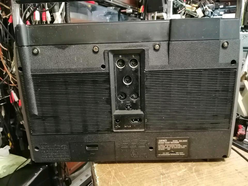 SANKEI TCR-1000V,Radio-Cassetten-Recorder, etwas DEFEKT!!