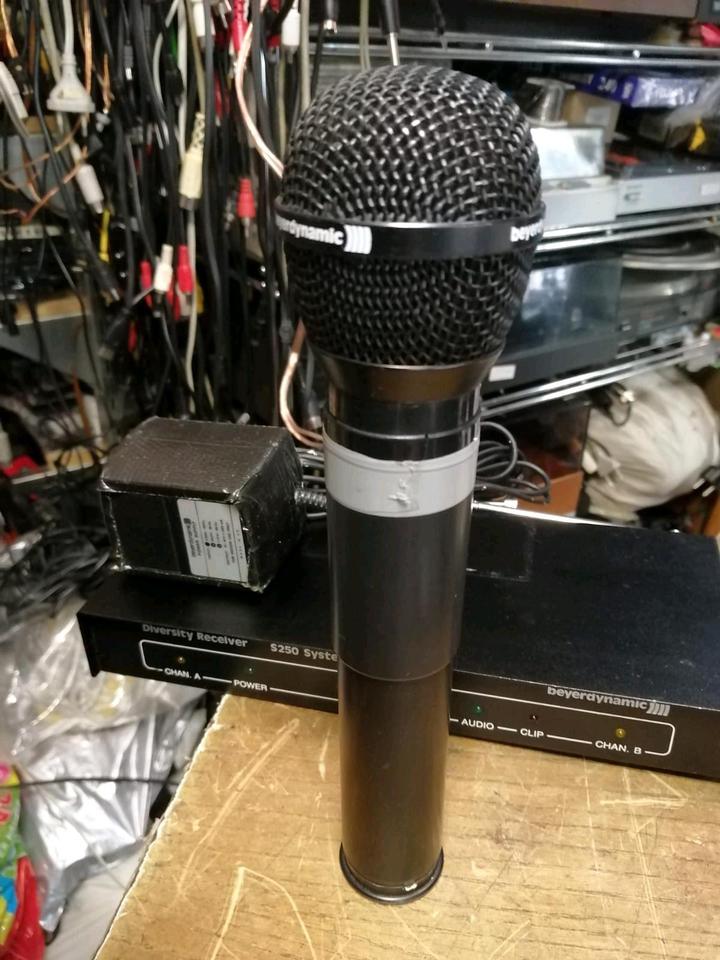 BEYERDYNAMIC S250 System Receiver mit Zubehör!!
