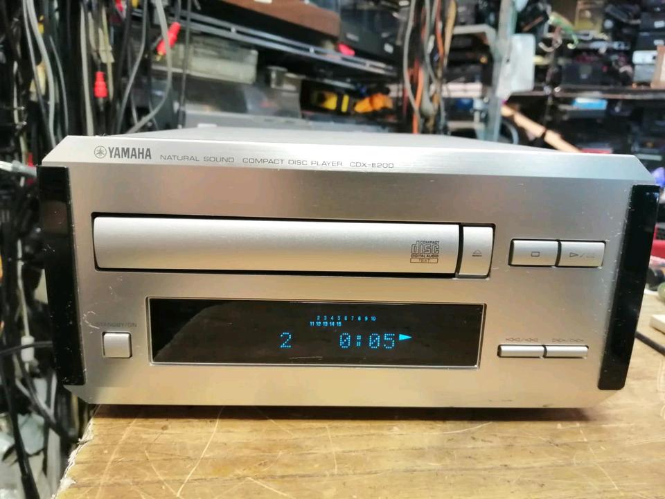 YAMAHA CDX-E200, CD-Player, guter Zustand!!