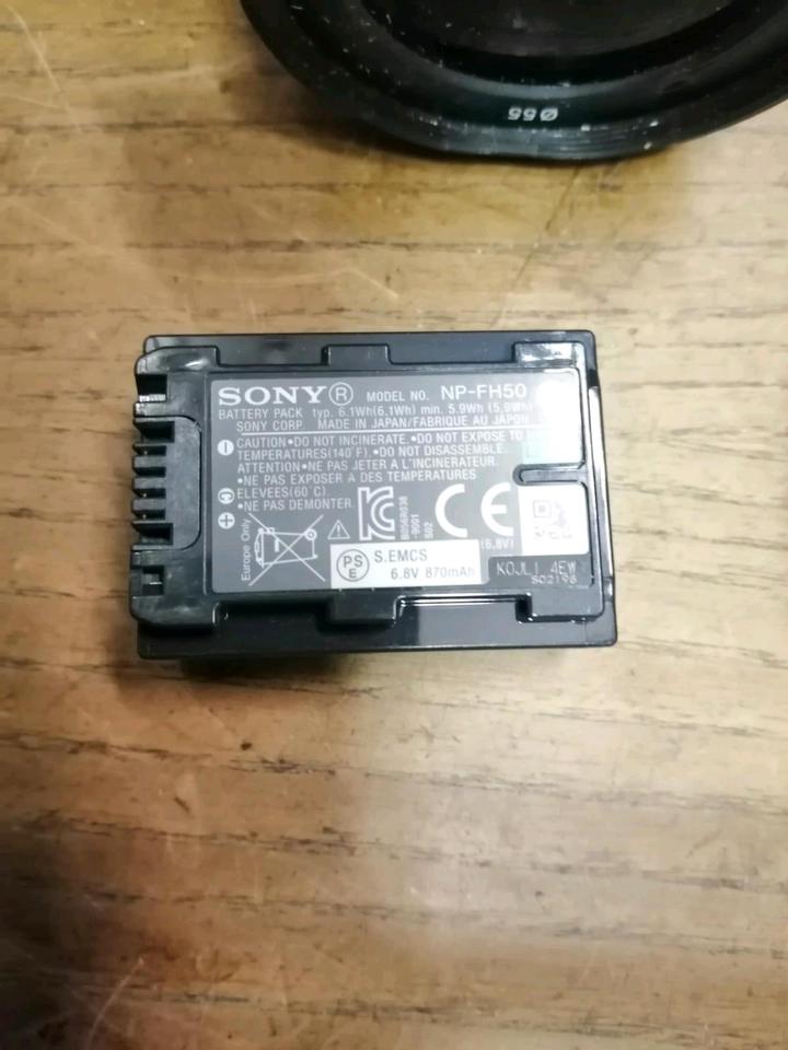 SONY Alpha DSIR A390 Digitalkamera + SONY Objektiv, mit Zubehör!!