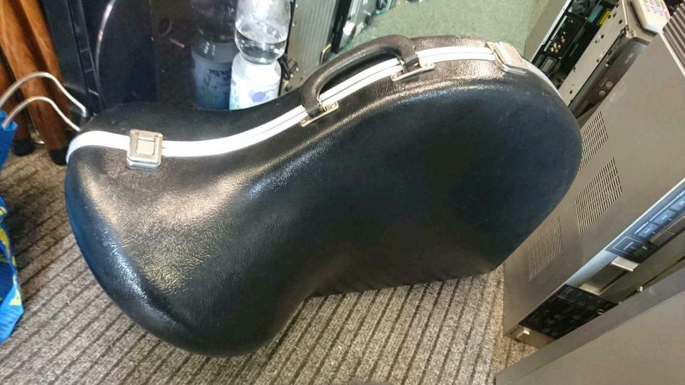 Koffer für ein Horn - Musikinstrument, guter Zustand!