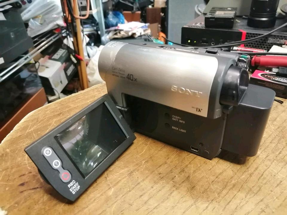 SONY DCR-HC37E, MiniDV-Videocamera mit Zubehör!!!