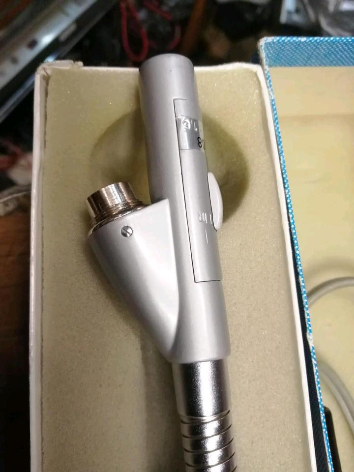 SENNHEISER MD408, dynamisches Mikrofon, Originalkarton und Kabel!