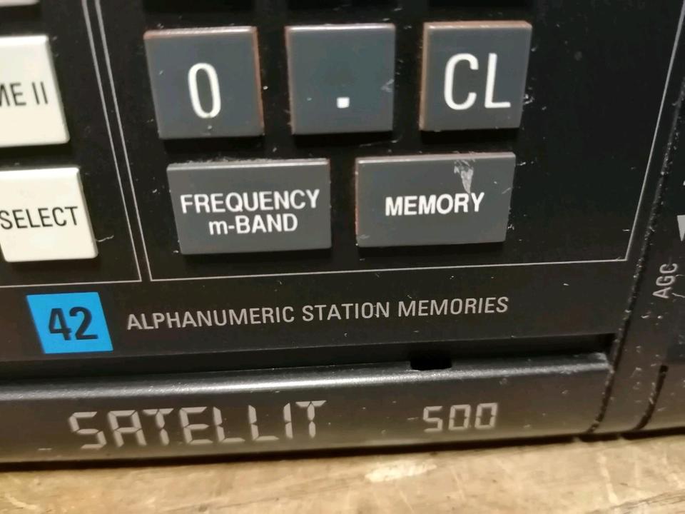 GRUNDIG SATELLIT 500, Radio OHNE Adapter!! Guter Zustand!