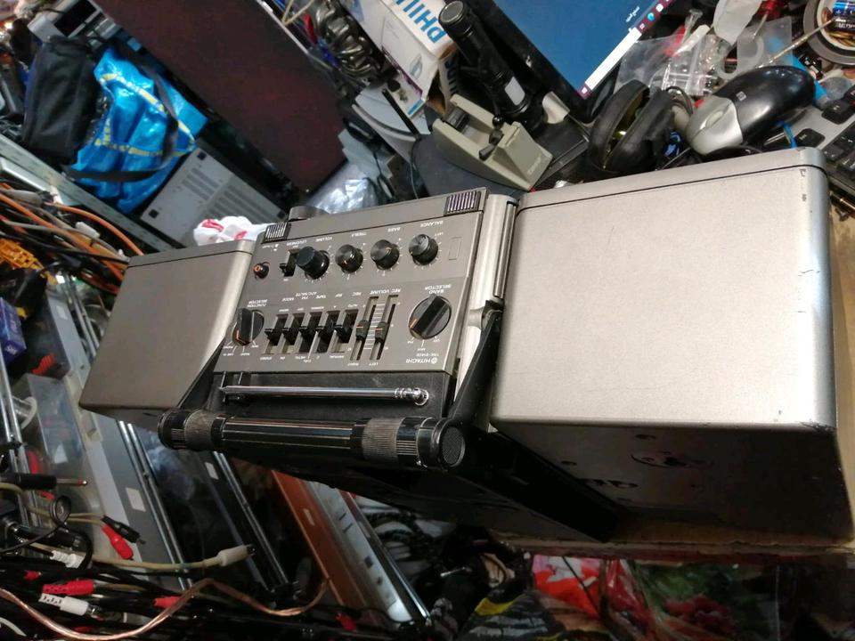 HITACHI TRK-914OE, Radio-Cassetten-Recorder, etwas DEFEKT!!!