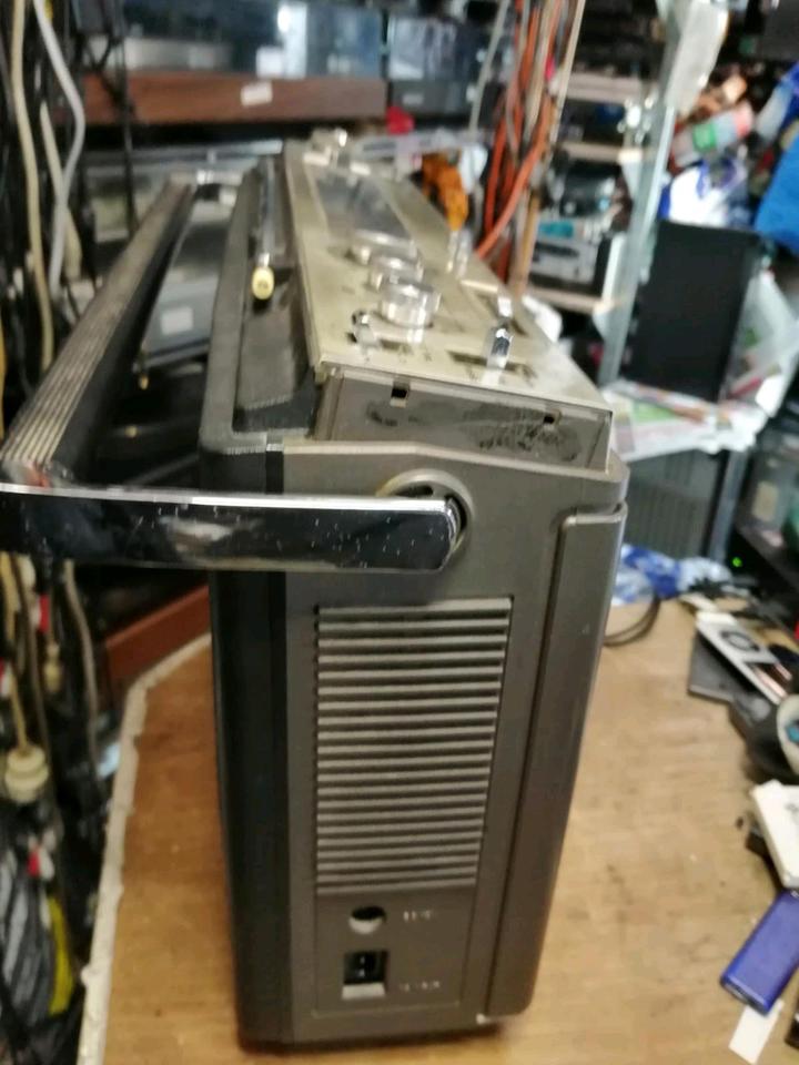 SONY CF-570S, Stereo Radio-Cassetten-Recorder, etwas DEFEKT!!