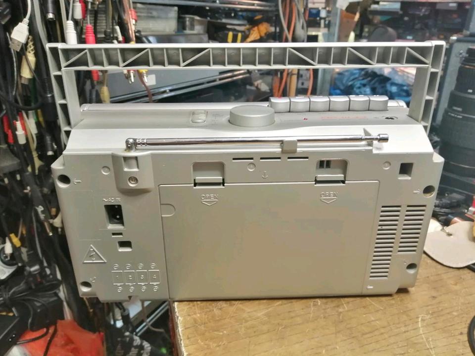 SONY cFm-20, Radio-Cassetten-Recorder, guter Zustand,!