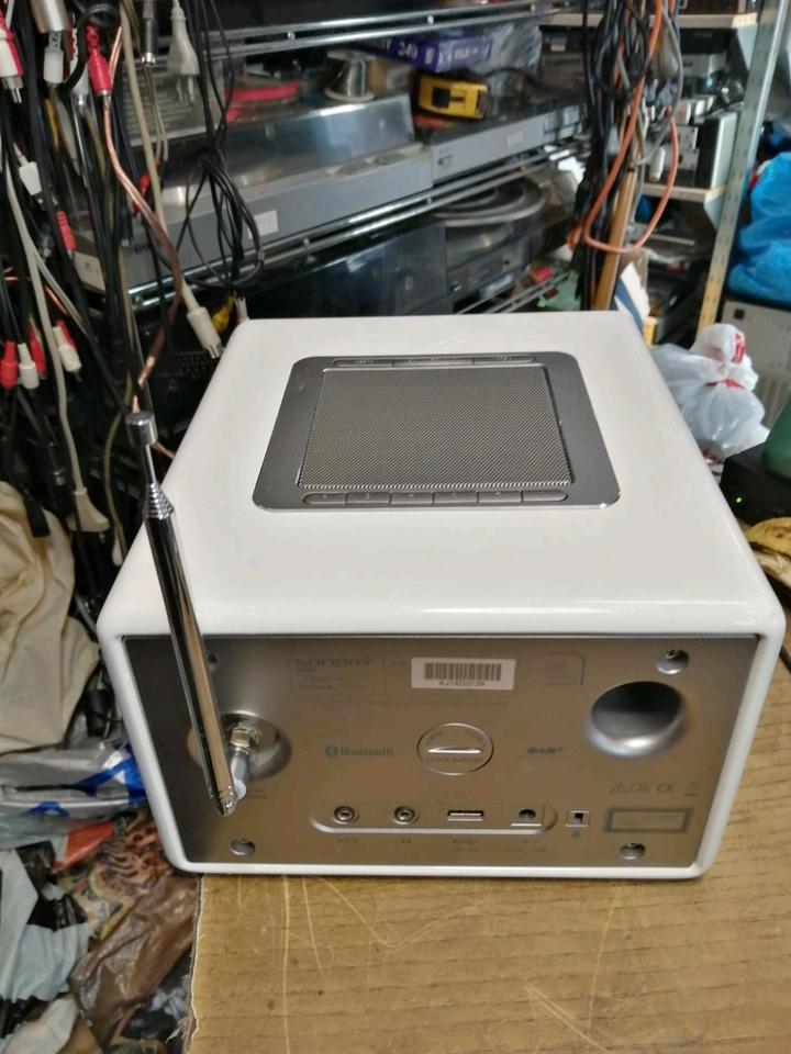 SONORO QUBO-220, CD Digital Radio mit Universal-Adapter (NEU)