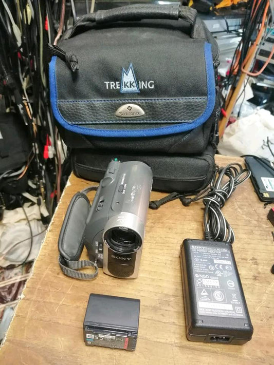 SONY DCR-HC37E, MiniDV-Videocamera mit Zubehör!!!