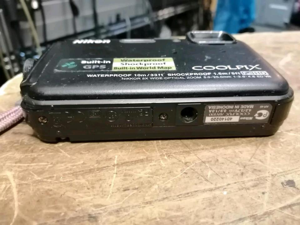 NIKON COOLPIX AW100, Digital-Kamera mit Zubehör!!