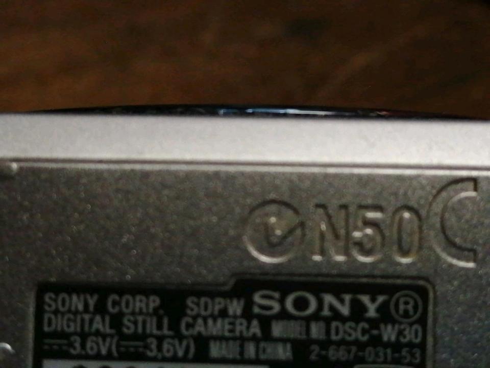 SONY DSC-W30, Digital-Kamera mit Zubehör!! guter Zustand!!