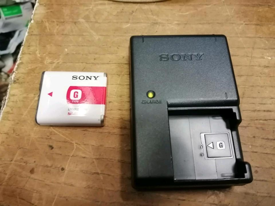 SONY DSC-W30, Digital-Kamera mit Zubehör!! guter Zustand!!