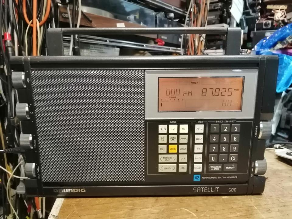 GRUNDIG SATELLIT 500, Radio OHNE Adapter!! Guter Zustand!