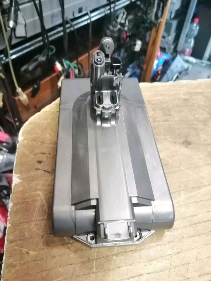 DYSON V11 SV 14, Original-Akku, guter Zustand!!