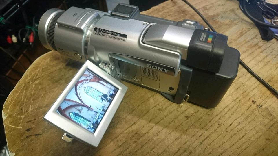SONY DCR-TRV60E, MiniDV-Videocamera mit Zubehör!!
