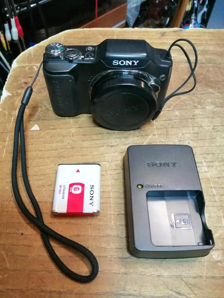 SONY DSC-H20, Digital-Kamera mit Zubehör, OHNE Speicherkarte!!