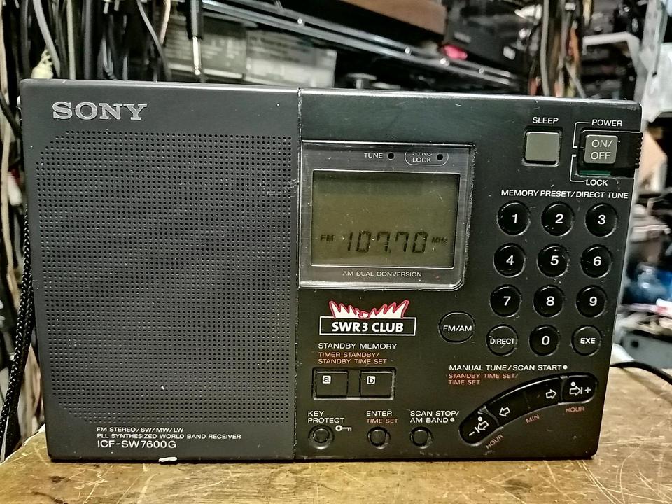 SONY ICF-SW7600G, PLL World Receiver OHNE Adapter!