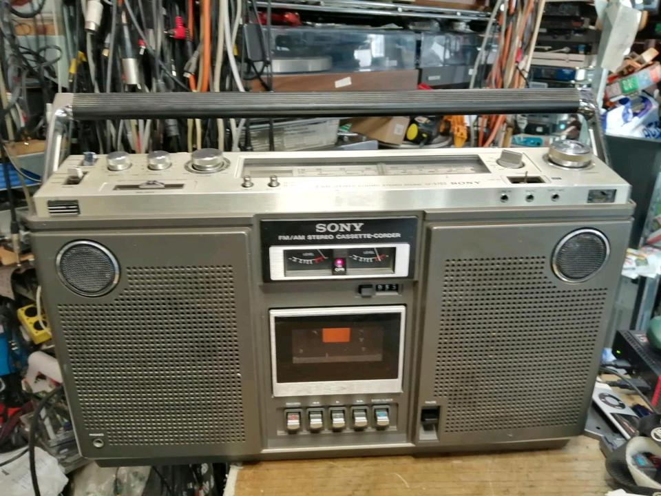 SONY CF-570S, Stereo Radio-Cassetten-Recorder, etwas DEFEKT!!