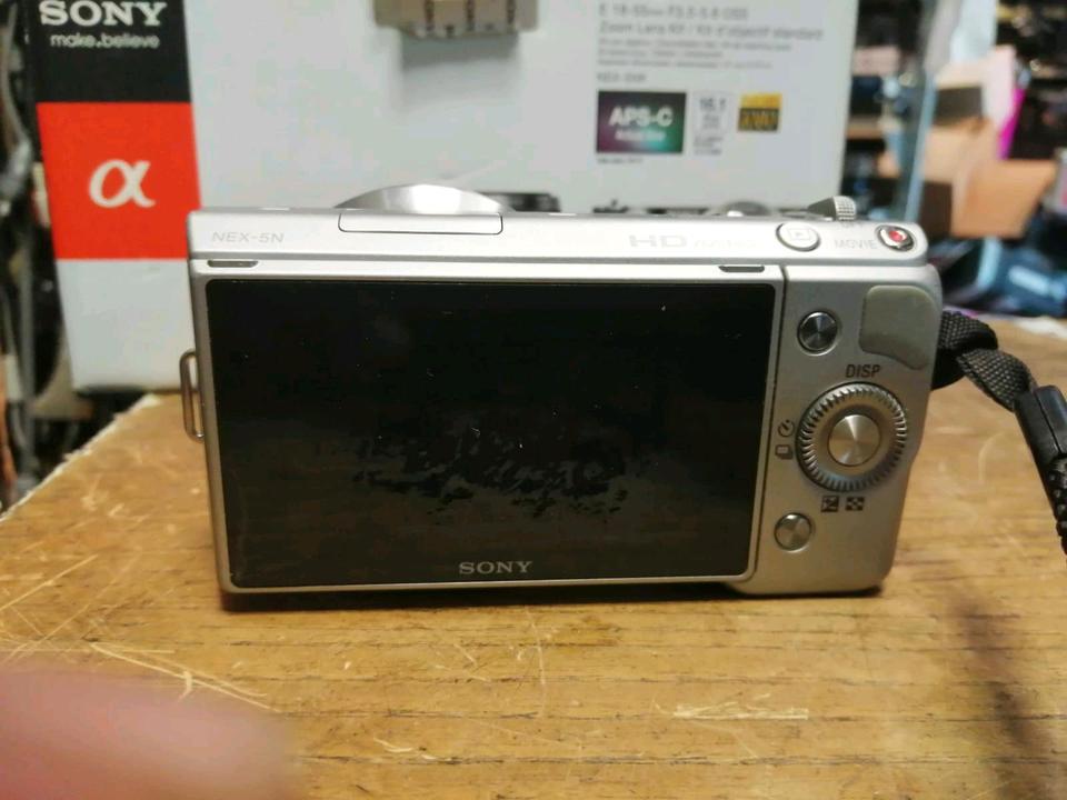 SONY Alpha NEX-5N, Digital-Kamera OHNE OBJEKTIV!! Zubehör!