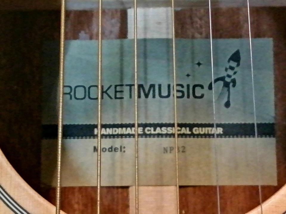 Rocketmusic NP32, Akustik-Gitarre!!