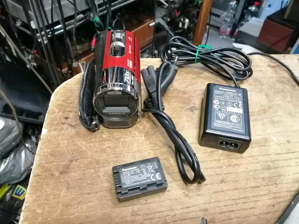 PANASONIC SDR-S70, Digital-Kamera OHNE Speicherkarte, mit Zubehö!