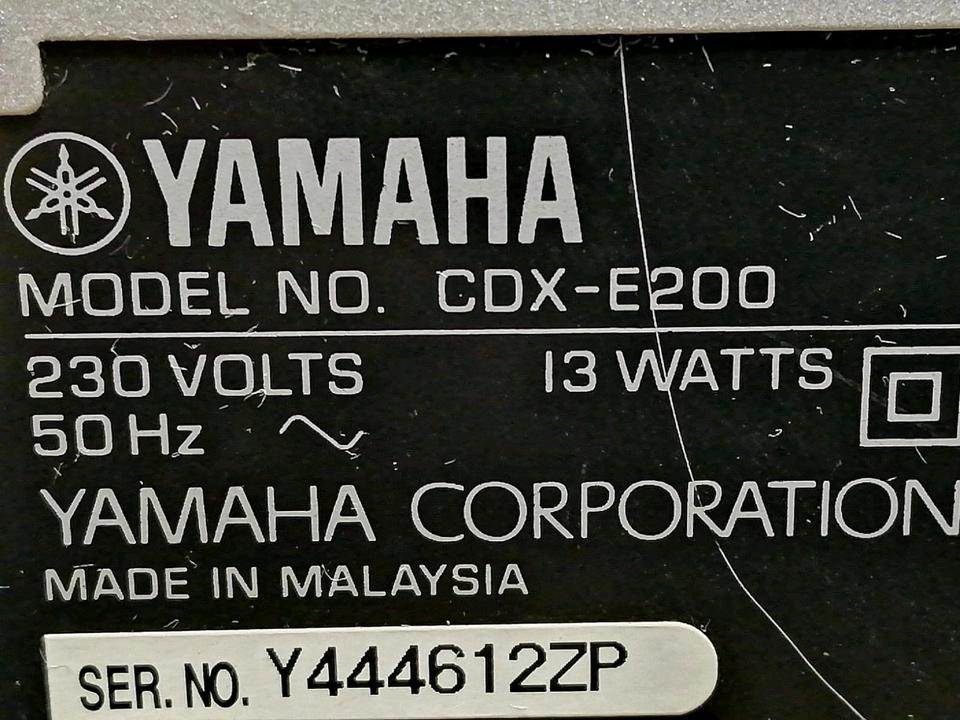 YAMAHA CDX-E200, CD-Player, guter Zustand!!