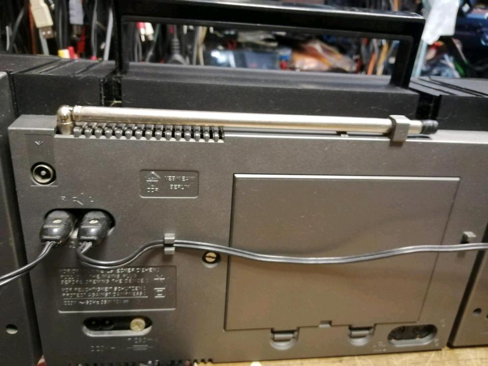 RFT AUDIO 145, Radio-Cassetten-Recorder, etwas DEFEKT!!!