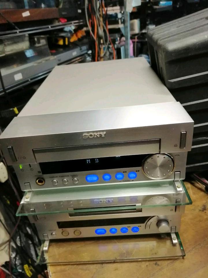 SONY HCD-SD1 CD-Receiver + MDS-SD1 MiniDisc-Deck, OHNE Boxen!!!